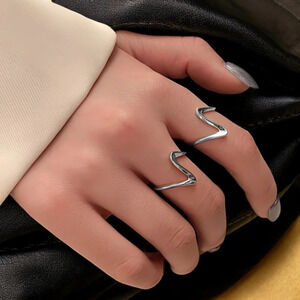 18K Gold Plated Adjustable Wavy Dainty Minimalist Ring - Fits Sizes 6-9 ✨